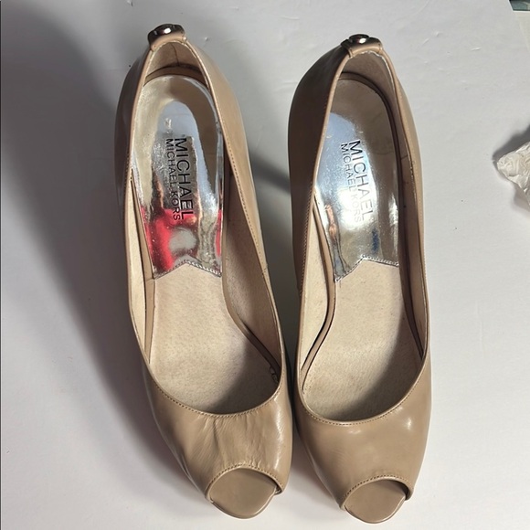 UC Michael Kors Nude Peep-Toe Platform Heels – Women’s 9.5 - Picture 3 of 9